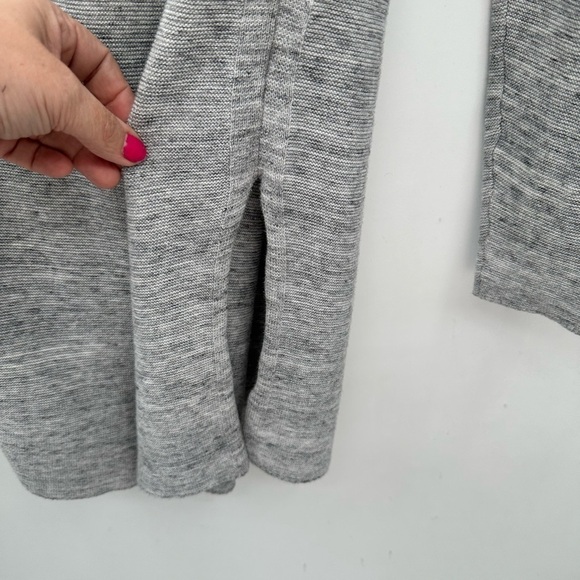 PURE JILL Linen blend V neck woman quiet luxury soft classic grey tunic.  SMALL - Picture 11 of 14